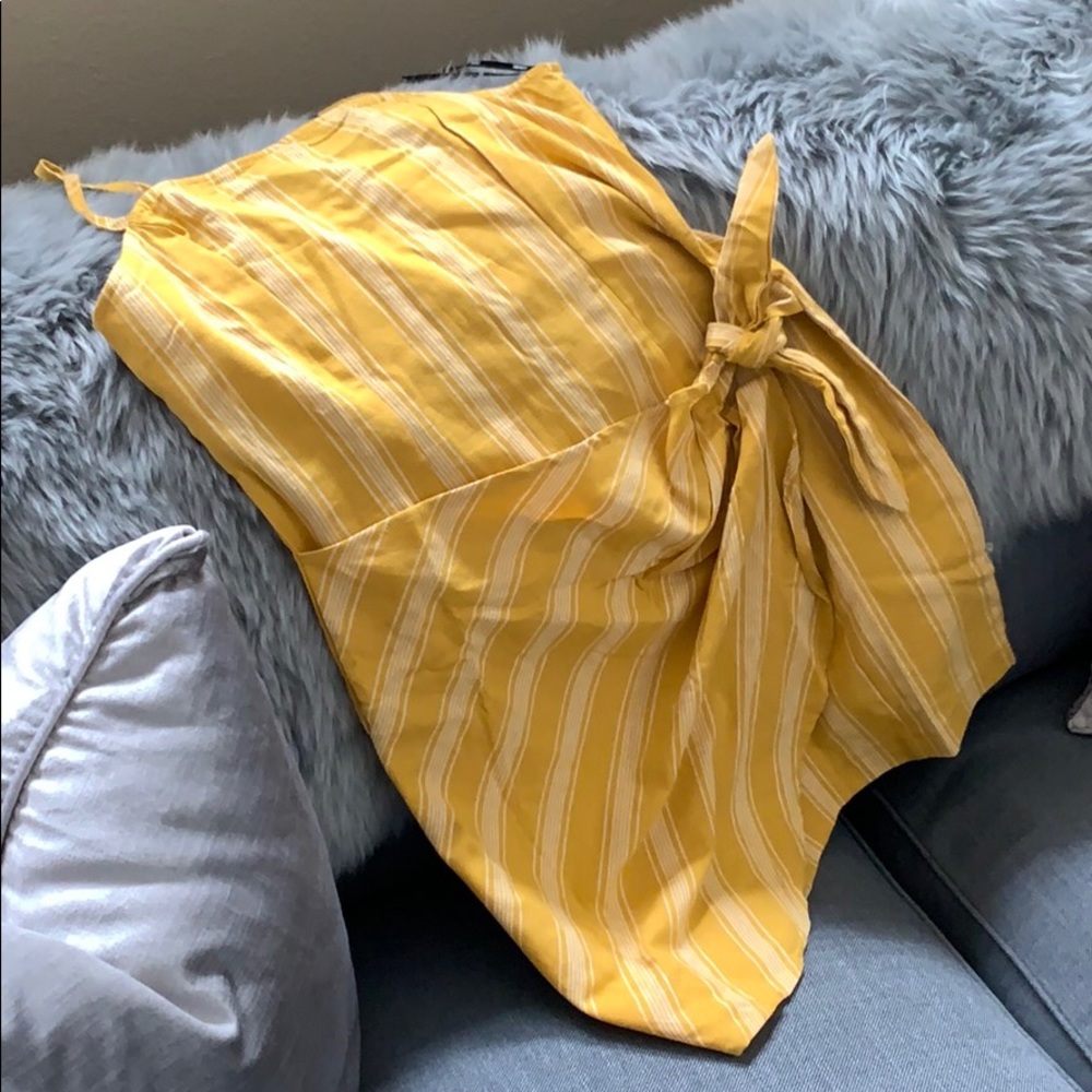 Forever 21 - Yellow sun dress 👗